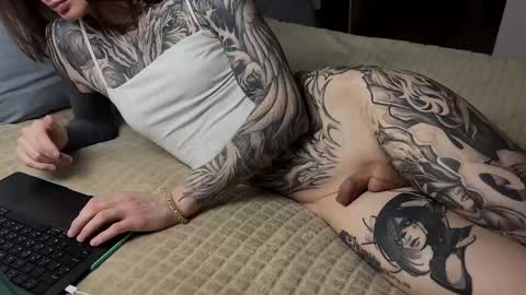 yexes online show from November 5, 2025, 2:55 am