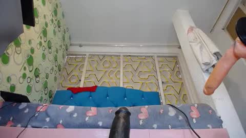 yeyecandy online show from April 9, 2026, 1:49 pm