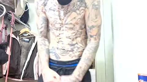 Snapshot of yfwb69xxx chatting on November 4, 2025, 11:48 pm yfwb69xxx online show from November 4, 2025, 11:48 pm