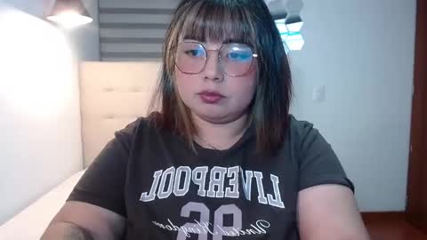 Snapshot of yini_angel07 chatting on November 24, 2025, 2:44 am hii i am yini online show from November 24, 2025, 2:44 am