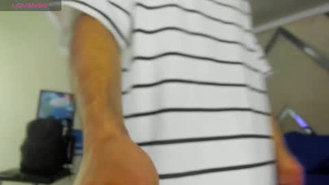 Yiyo online show from February 27, 2025, 4:31 am