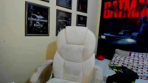 yker online show from October 14, 2025, 11:05 pm