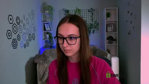 Snapshot of ylia_fress chatting on April 30, 2026, 1:06 pm Ylia online show from April 30, 2026, 1:06 pm
