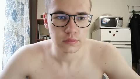 Yminoske online show from November 19, 2025, 4:01 am