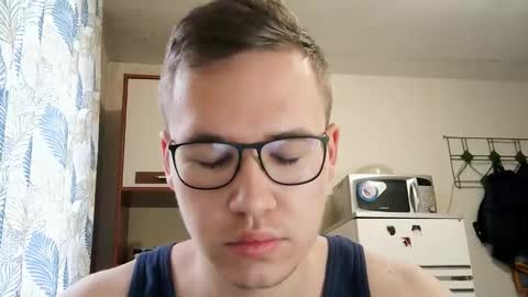 Yminoske online show from November 21, 2025, 4:11 am