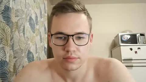 Yminoske online show from November 23, 2025, 12:38 pm