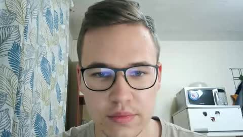 Yminoske online show from December 1, 2025, 11:37 am