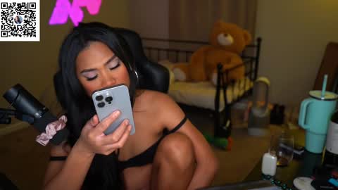 Snapshot of ynaong chatting on February 22, 2025, 9:45 am Palmela Handerson online show from February 22, 2025, 9:45 am