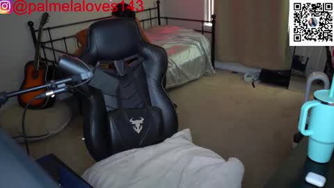 Snapshot of ynaong chatting on September 13, 2025, 6:18 pm Palmela Handerson online show from September 13, 2025, 6:18 pm