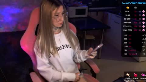     online show from December 14, 2024, 2:01 am