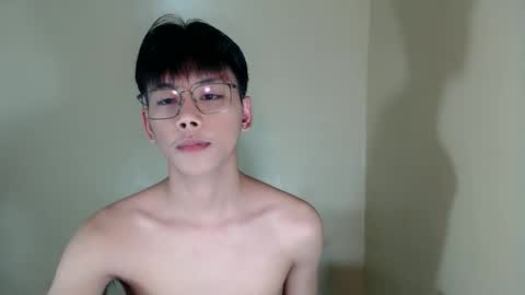 Snapshot of ynotyu chatting on November 6, 2025, 12:28 pm ynotyu online show from November 6, 2025, 12:28 pm