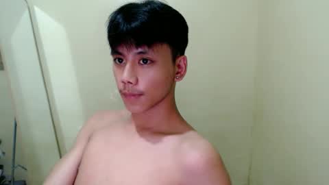 Snapshot of ynotyu chatting on November 18, 2025, 3:49 pm ynotyu online show from November 18, 2025, 3:49 pm