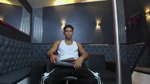 Snapshot of yoel_blessed chatting on July 16, 2026, 12:11 pm Yoel online show from July 16, 2026, 12:11 pm