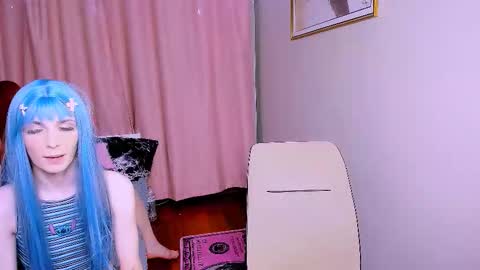 Mikaella - Mika online show from January 13, 2026, 4:18 am