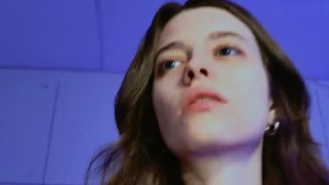 yoka_paradoxxx online show from April 15, 2026, 9:16 am