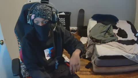 yokai_dreamz online show from November 30, 2025, 3:38 pm