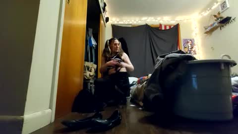 YokoJoe online show from April 4, 2026, 4:44 am