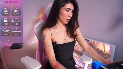 Snapshot of yokokoko__ chatting on November 16, 2025, 5:57 am Yoko online show from November 16, 2025, 5:57 am