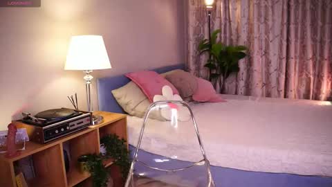 Snapshot of yokokoko__ chatting on November 21, 2025, 6:01 am Yoko online show from November 21, 2025, 6:01 am