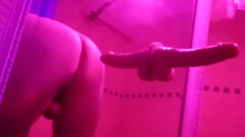 Yolodildo online show from September 14, 2025, 9:08 am