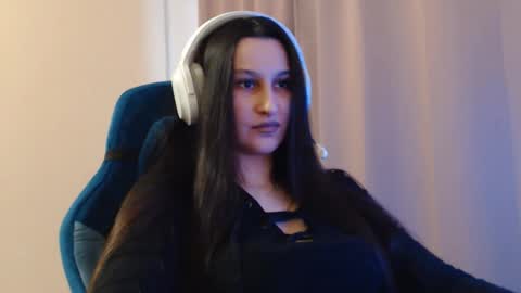 Sophie online show from March 24, 2026, 2:22 pm