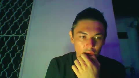 yosoycarlosierra23 online show from February 19, 2026, 4:41 am