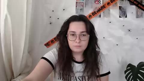 Snapshot of you_aurora chatting on September 29, 2025, 2:11 pm Aurora online show from September 29, 2025, 2:11 pm