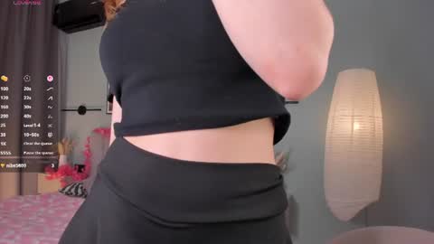 Snapshot of you_fell_in_love chatting on July 17, 2026, 10:22 am Elizabeth brunette -- Darline blonde online show from July 17, 2026, 10:22 am