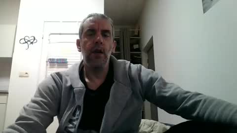 Snapshot of youdeservit chatting on February 15, 2025, 4:03 am CrayZio online show from February 15, 2025, 4:03 am