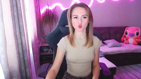 Bella online show from November 27, 2025, 7:43 am