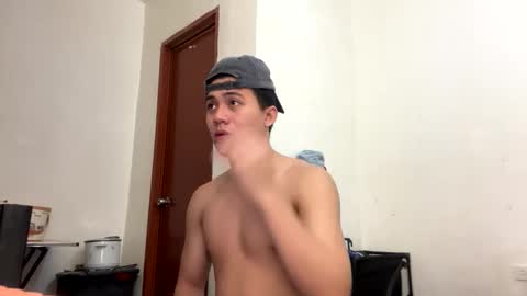 Cyrus online show from April 22, 2026, 6:53 pm