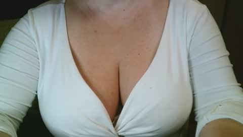 Maria Love online show from March 22, 2026, 3:32 am