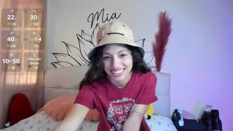 mia3 online show from February 1, 2025, 9:29 pm