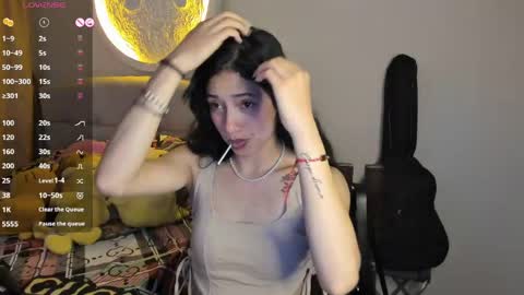 mia3 online show from March 25, 2026, 2:28 am