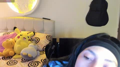 mia3 online show from April 10, 2026, 5:39 pm