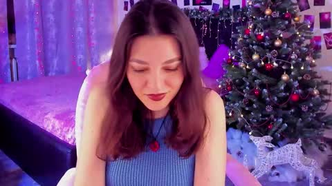 Roxanne online show from December 3, 2025, 3:10 pm