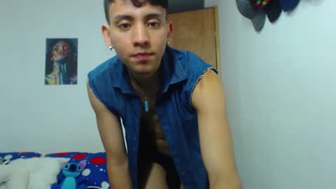 Snapshot of your_boy_hot chatting on May 21, 2026, 1:01 am your boy online show from May 21, 2026, 1:01 am