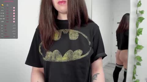 Adrianne online show from January 13, 2026, 2:11 pm