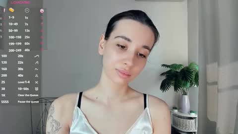 Snapshot of your_desssert chatting on March 13, 2026, 10:44 am Lina online show from March 13, 2026, 10:44 am