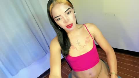 Snapshot of your_girl_yeka chatting on June 17, 2026, 9:01 am your_girl_yeka online show from June 17, 2026, 9:01 am
