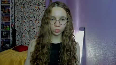 Leslie online show from October 18, 2025, 10:21 pm