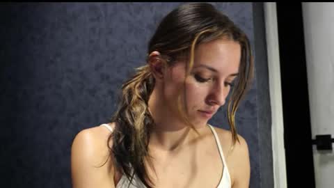 Meri  online show from November 13, 2025, 9:14 pm