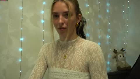 Snapshot of your_little_flexible_girl chatting on May 21, 2026, 8:16 pm Meri online show from May 21, 2026, 8:16 pm