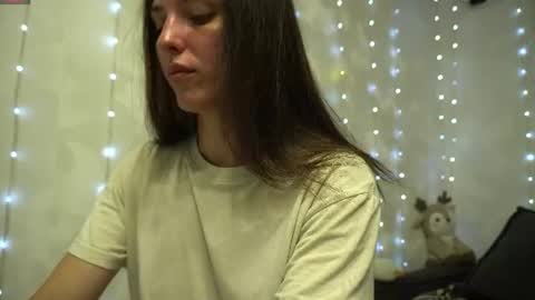 Snapshot of your_little_flexible_girl chatting on June 15, 2026, 8:00 pm Meri online show from June 15, 2026, 8:00 pm