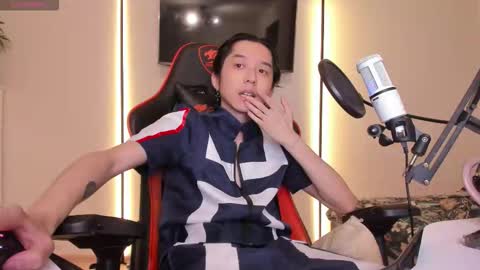 Han   online show from December 2, 2025, 2:06 am