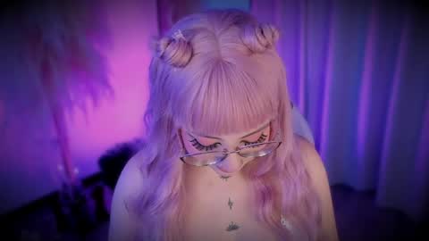 Cami independent model online show from April 14, 2026, 6:52 am