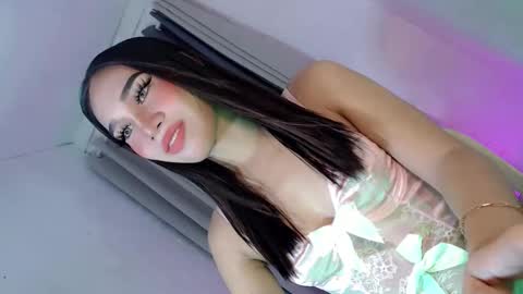 Snapshot of your_luckygirl88 chatting on September 24, 2025, 1:20 am your_luckygirl88 online show from September 24, 2025, 1:20 am