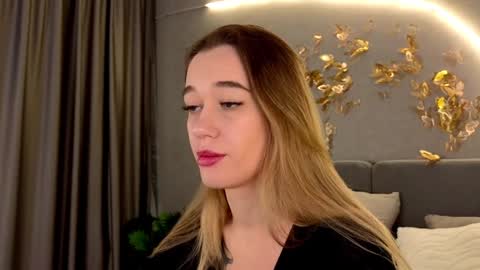 Jessica Loyd online show from January 25, 2025, 2:58 am