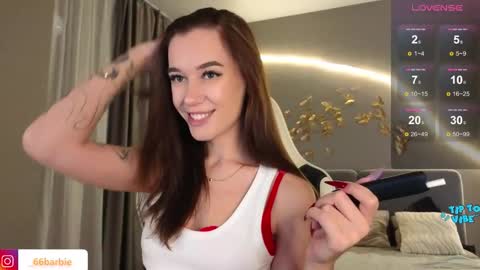 Jessica Loyd online show from September 22, 2025, 9:33 am