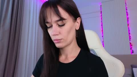 Jessica Loyd online show from April 3, 2026, 3:15 am